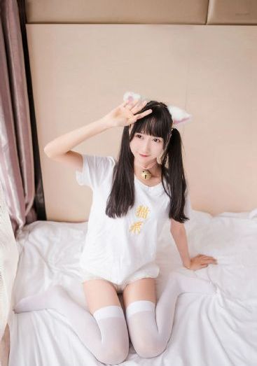 美丽的小蜜桃3_高清高清迅雷在线观看