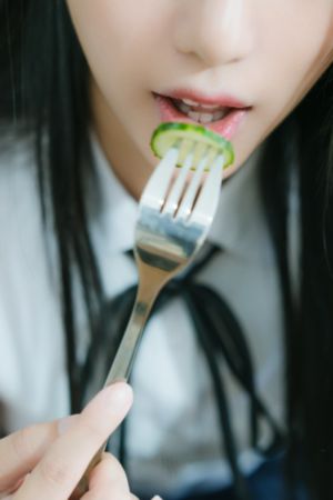 h动漫jk便利店1一8集_HD高清视频观看