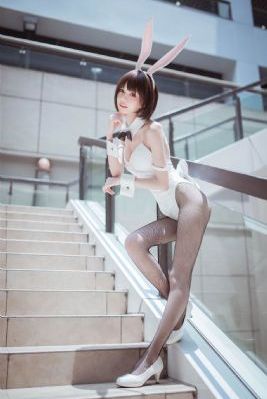 一天电影安妮海瑟薇免费_HD免费高清观看
